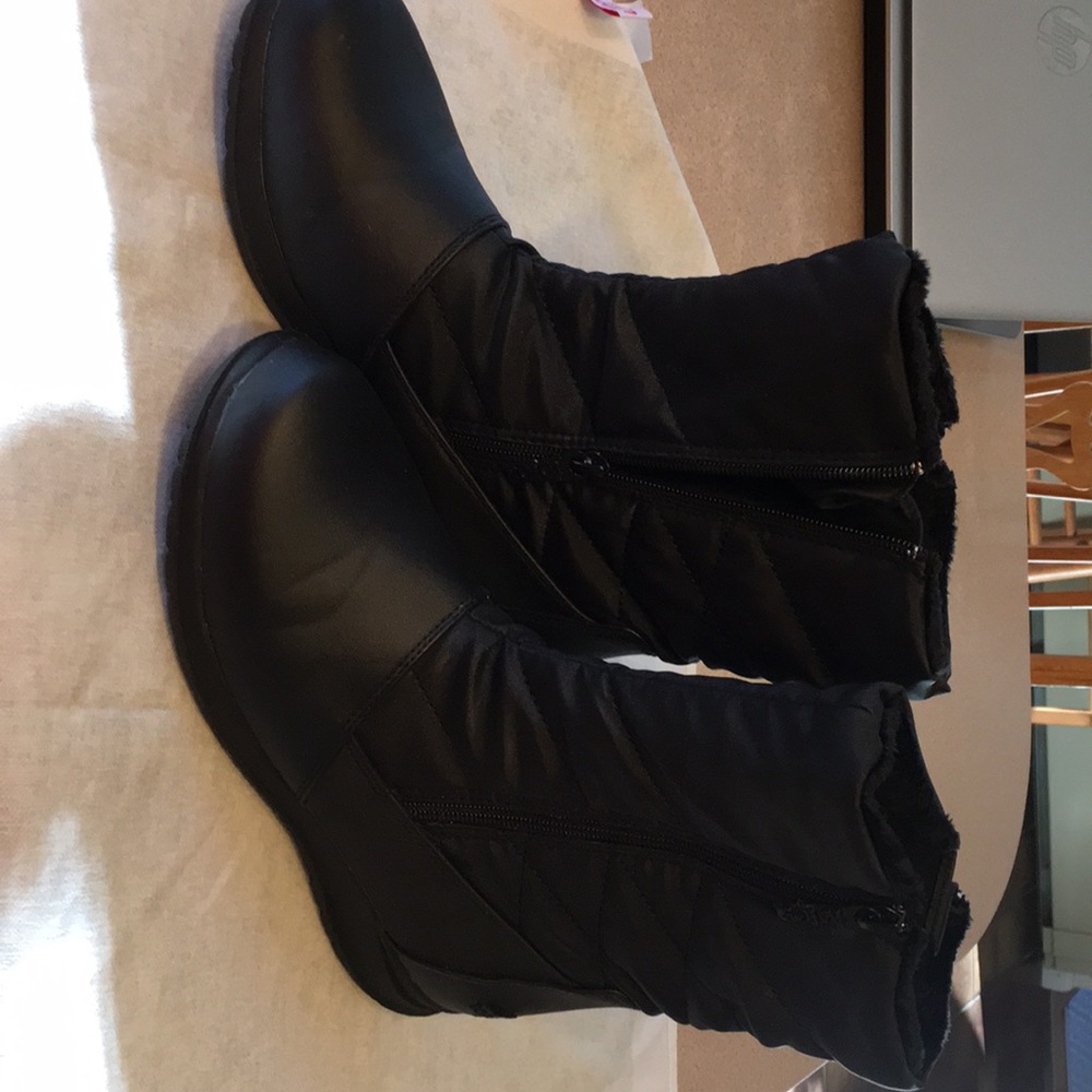 Tote boots